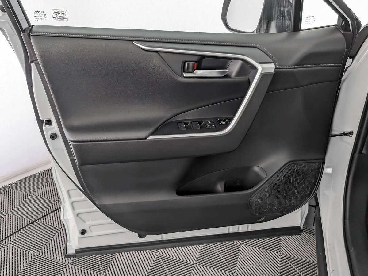 Купить Toyota RAV4 с пробегом. Фото: #14