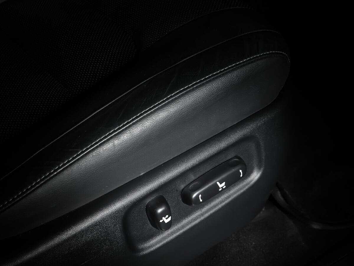 Купить Toyota Land Cruiser с пробегом. Фото: #15