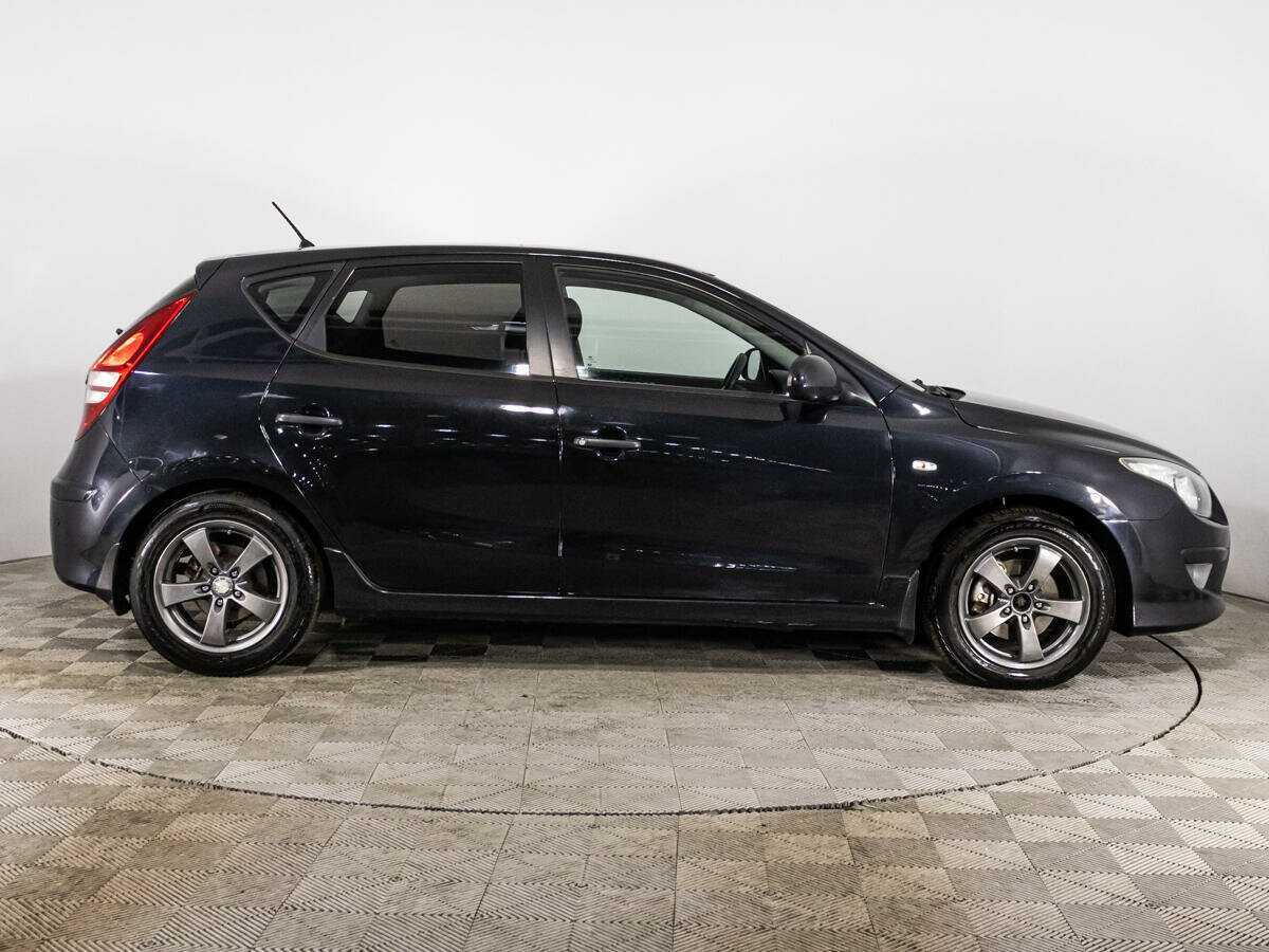 Купить Hyundai i30 с пробегом. Фото: #3