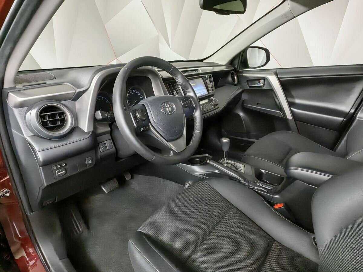 Купить Toyota RAV4 с пробегом. Фото: #13
