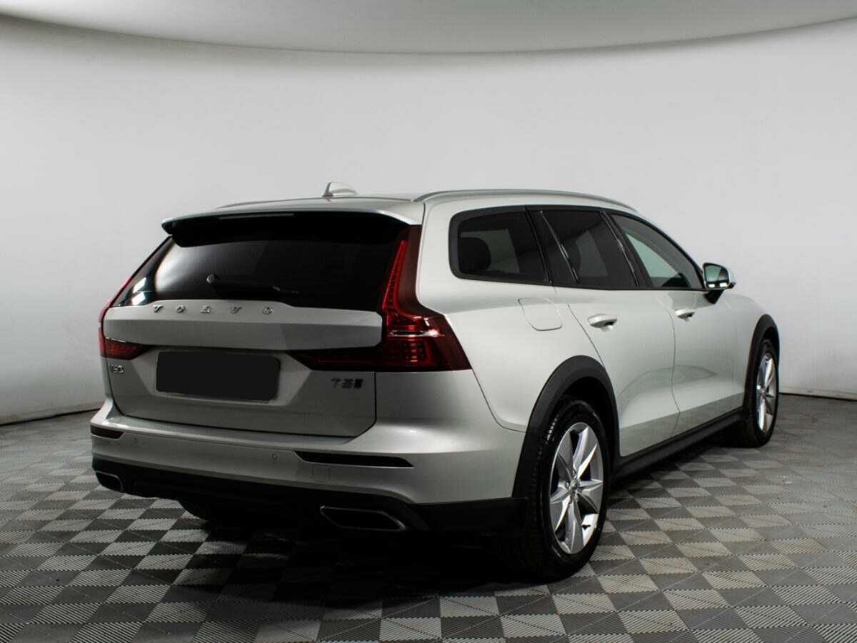 Купить Volvo V60 Cross Country с пробегом. Фото: #4