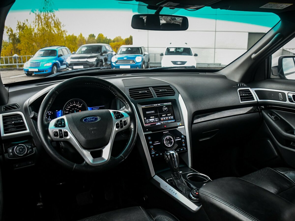 Купить Ford Explorer с пробегом. Фото: #11
