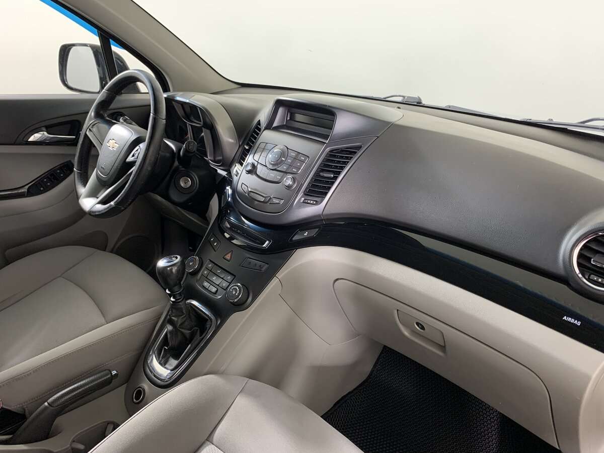 Купить Chevrolet Orlando с пробегом. Фото: #12