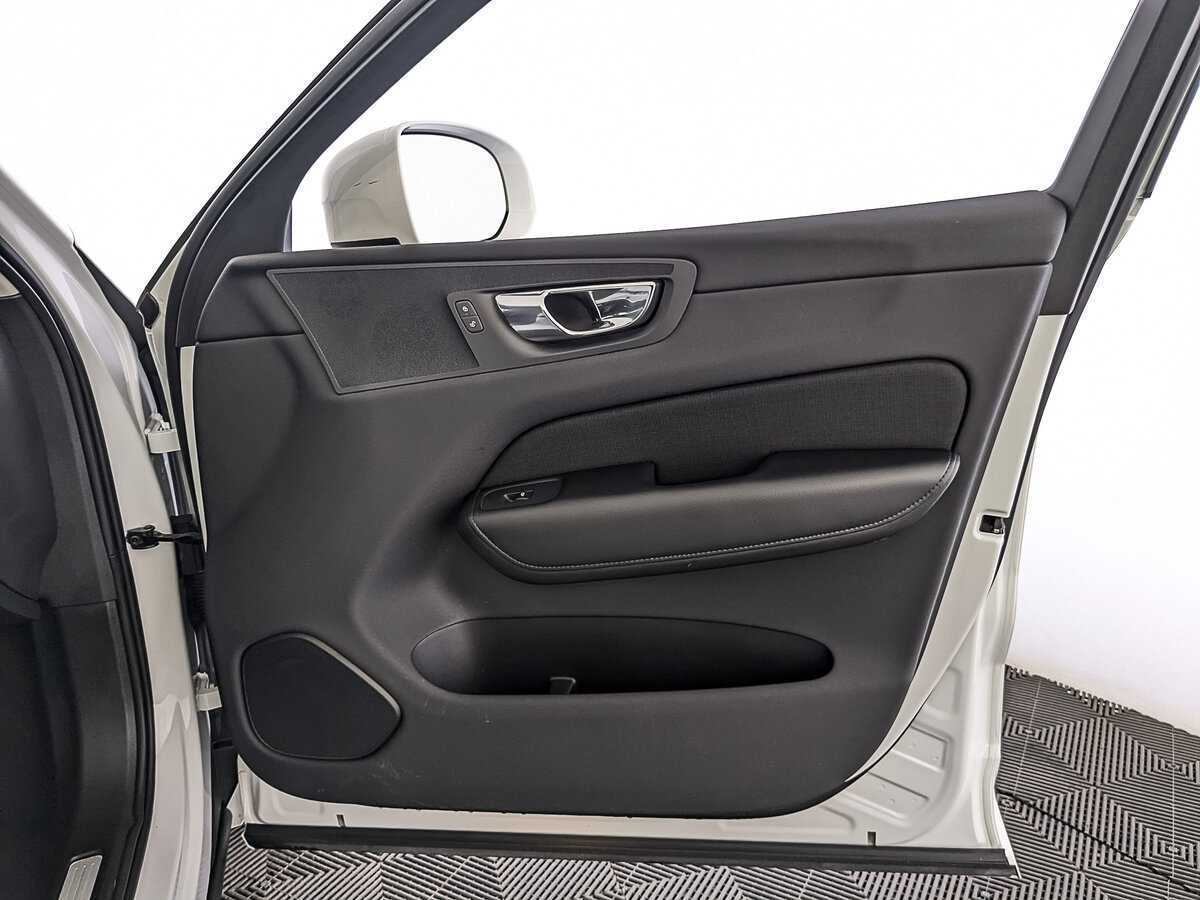 Купить Volvo XC60 с пробегом. Фото: #23