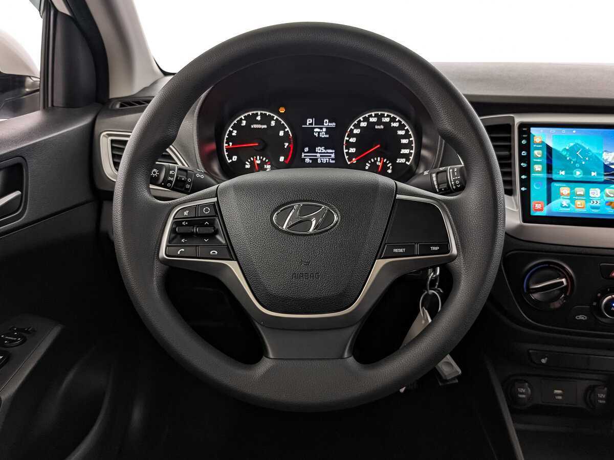 Купить Hyundai Solaris с пробегом. Фото: #17