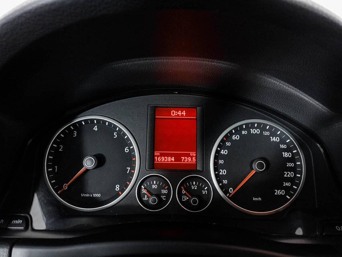 Купить Volkswagen Tiguan с пробегом. Фото: #12