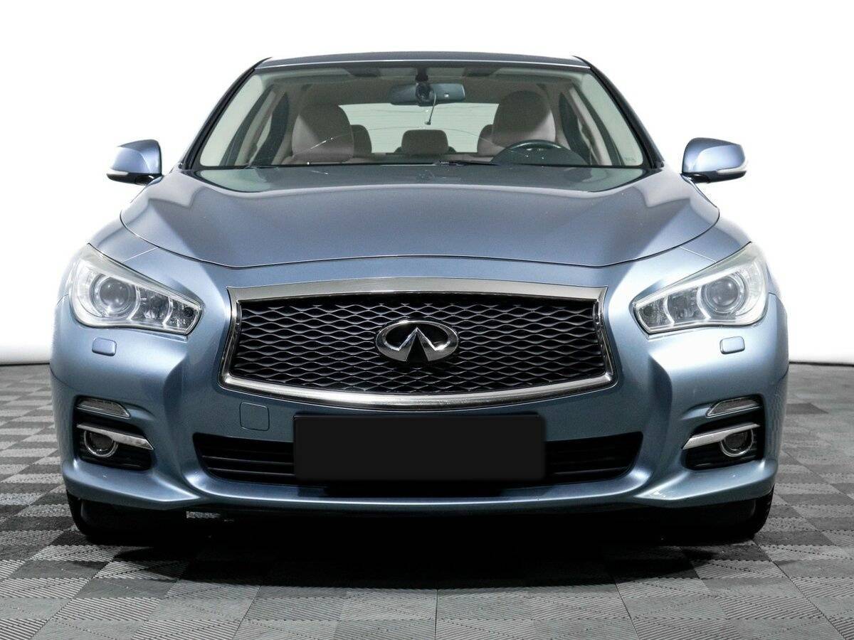 Купить Infiniti Q50 с пробегом. Фото: #1