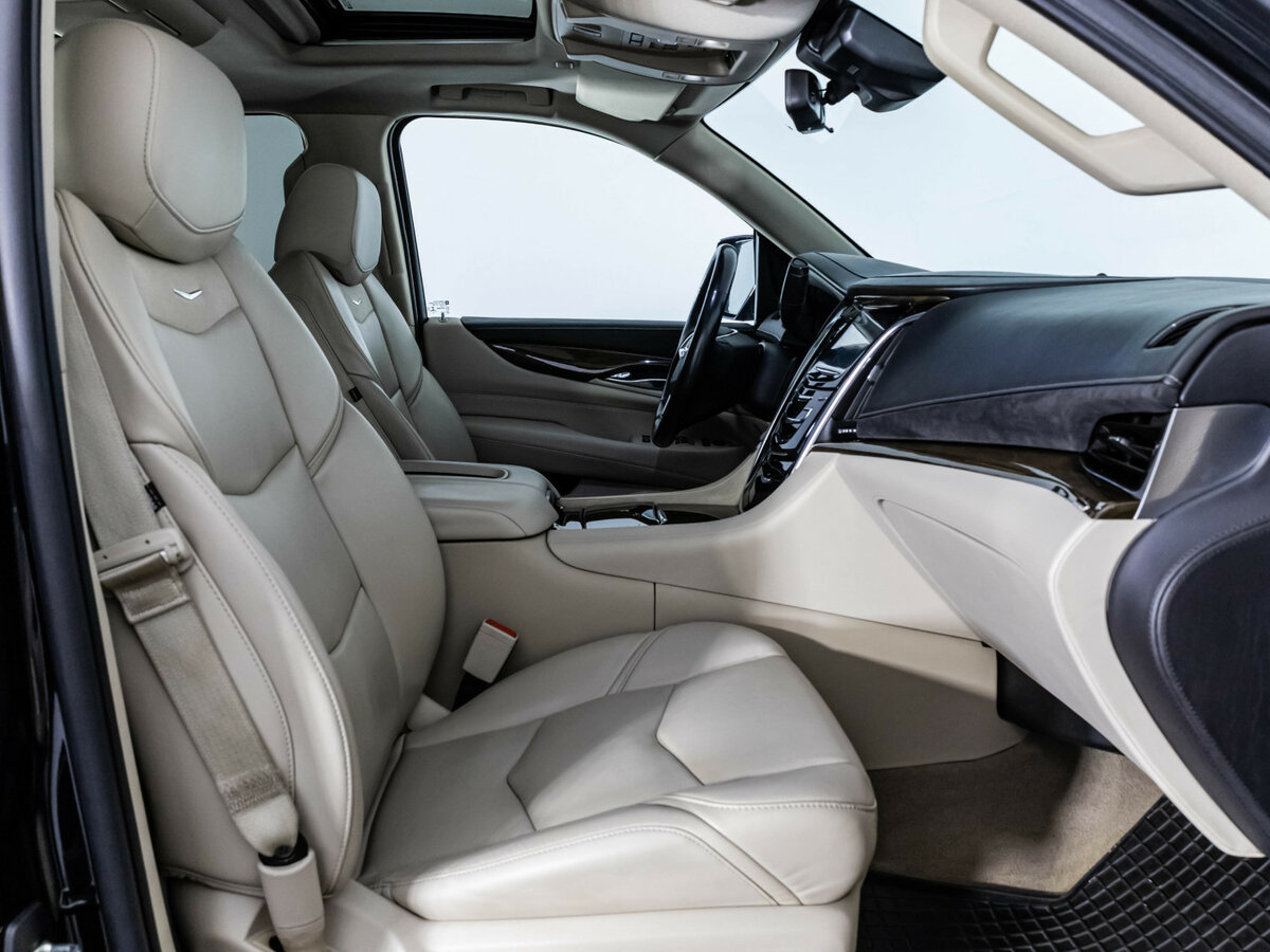 Купить Cadillac Escalade с пробегом. Фото: #24