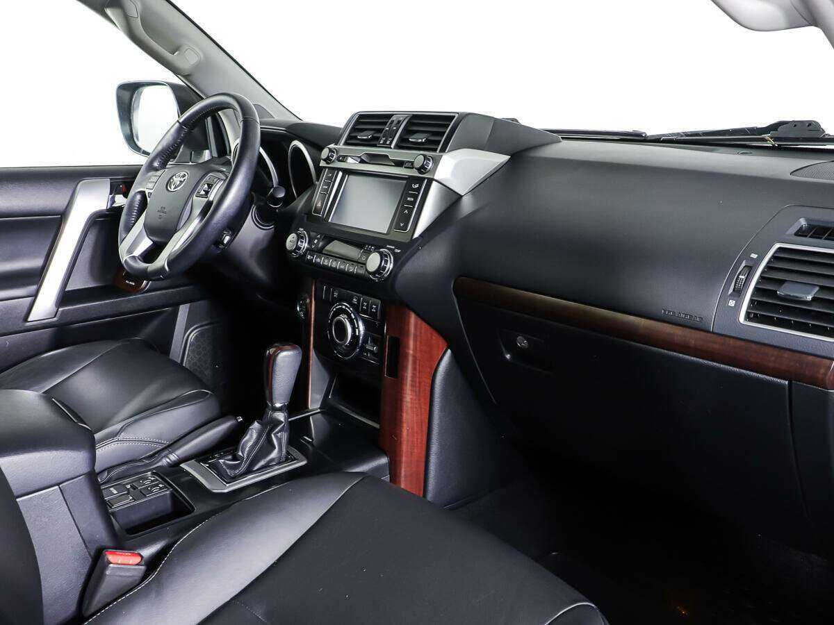 Купить Toyota Land Cruiser Prado с пробегом. Фото: #8