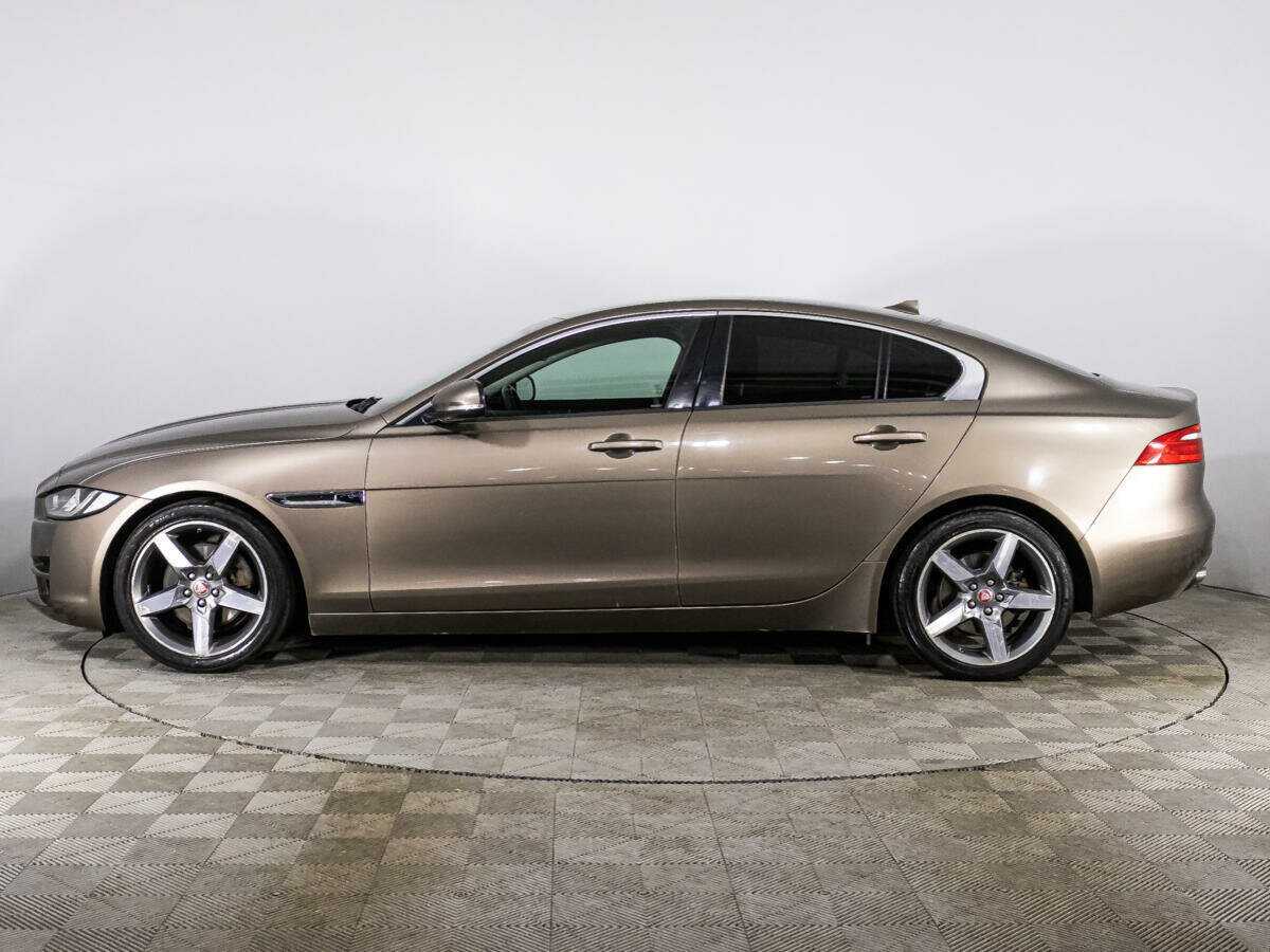 Купить Jaguar XE с пробегом. Фото: #7