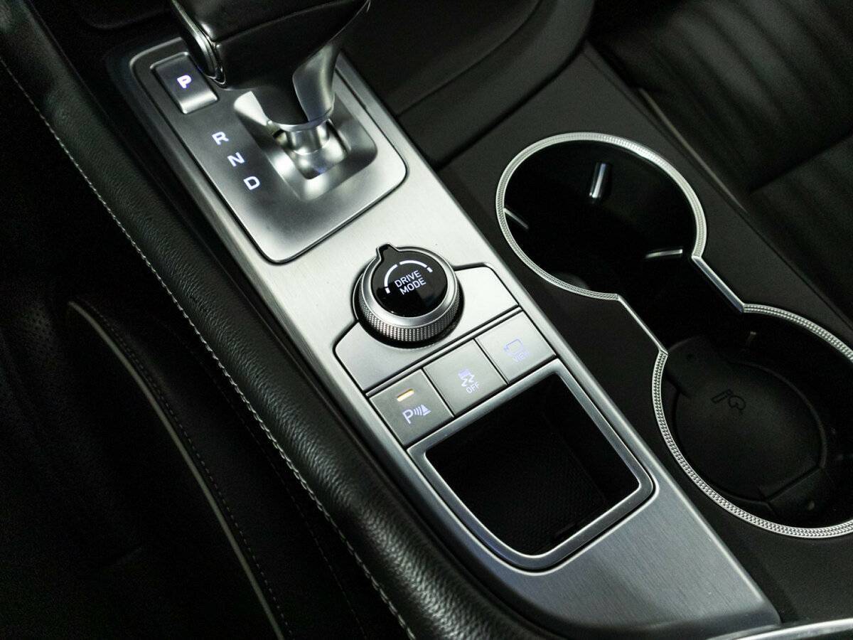 Купить Genesis G70 с пробегом. Фото: #18
