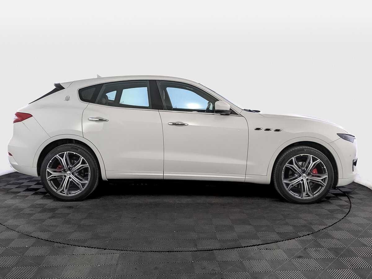 Купить Maserati Levante с пробегом. Фото: #3