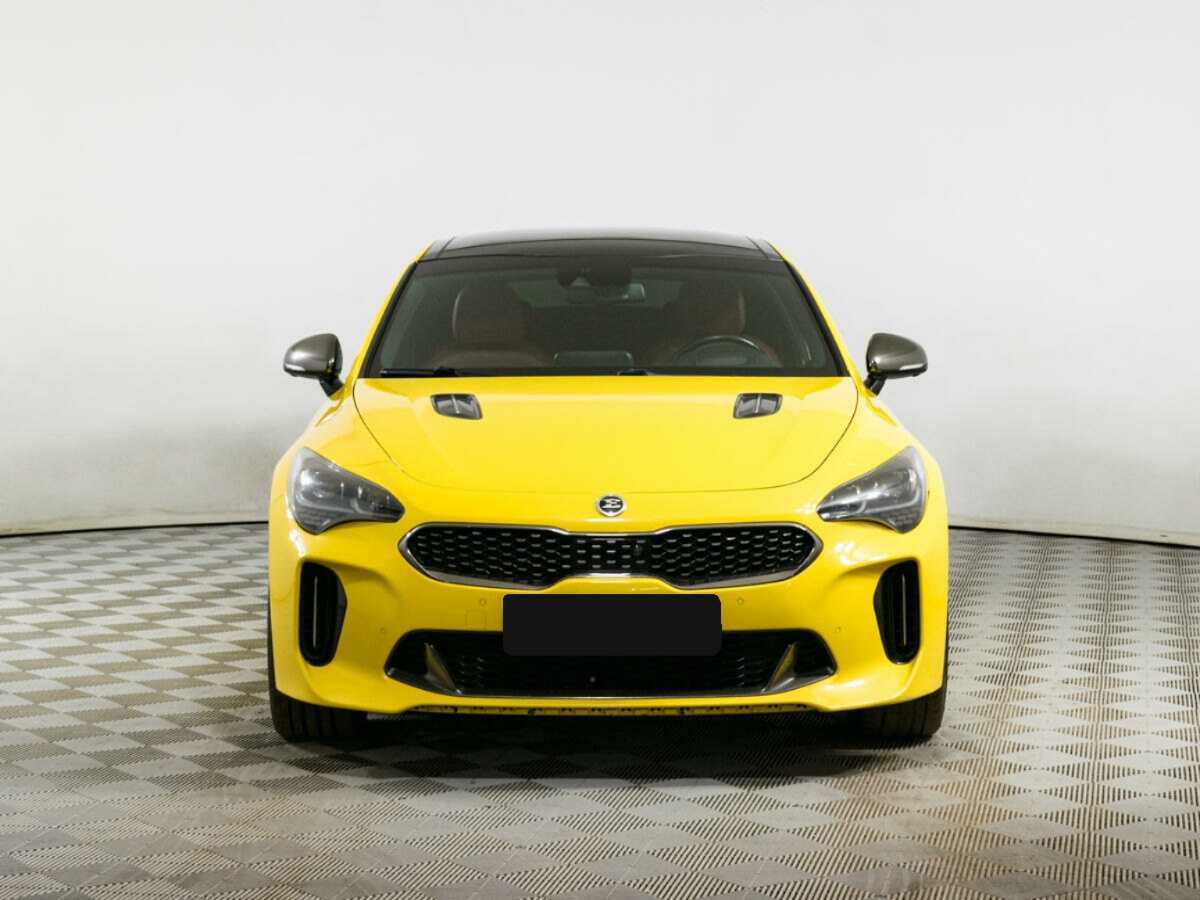 Купить Kia Stinger с пробегом. Фото: #1