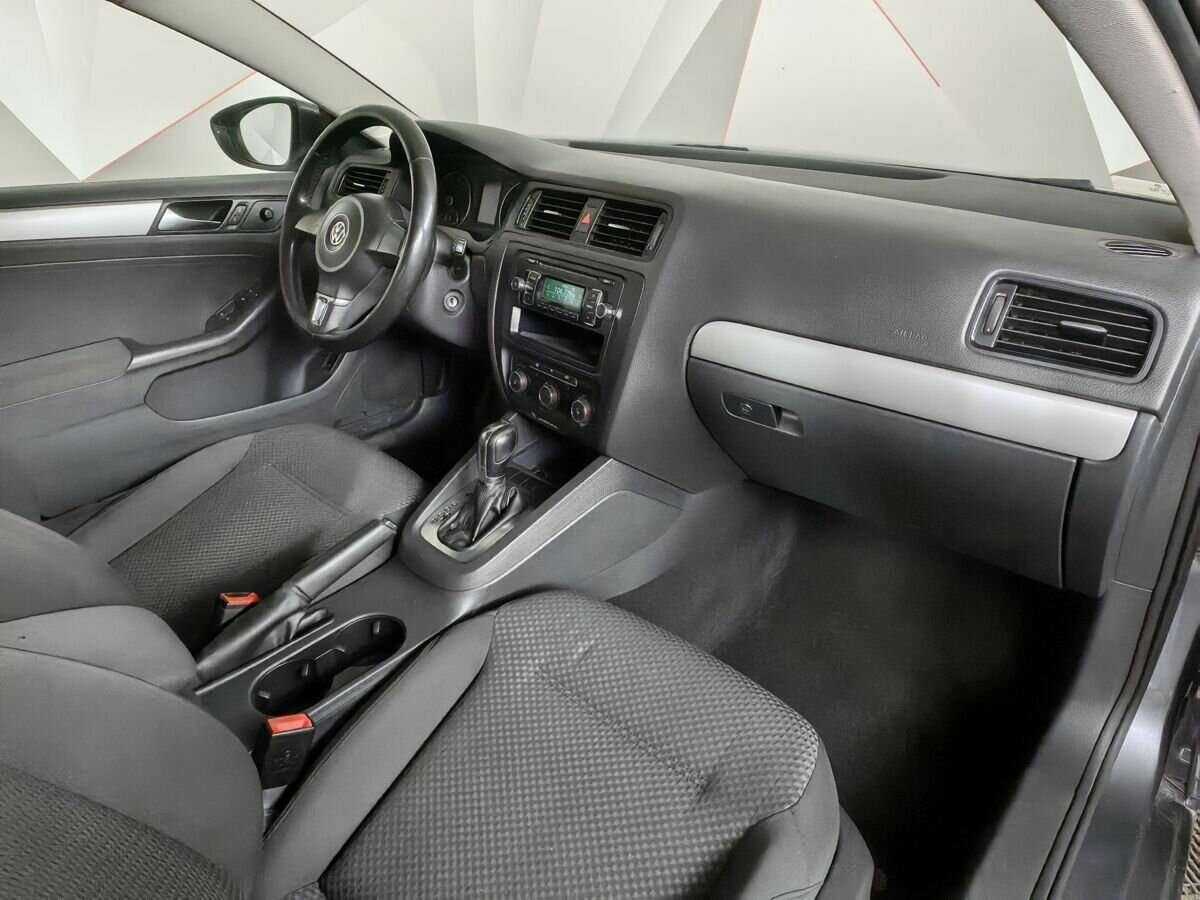 Купить Volkswagen Jetta с пробегом. Фото: #8