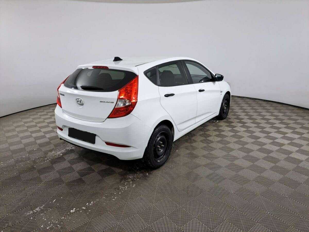 Купить Hyundai Solaris с пробегом. Фото: #4