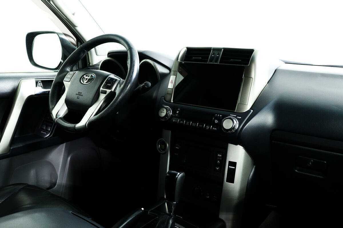 Купить Toyota Land Cruiser Prado с пробегом. Фото: #8