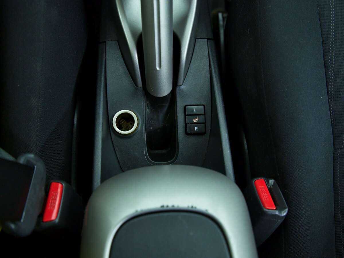 Купить Toyota Auris с пробегом. Фото: #16