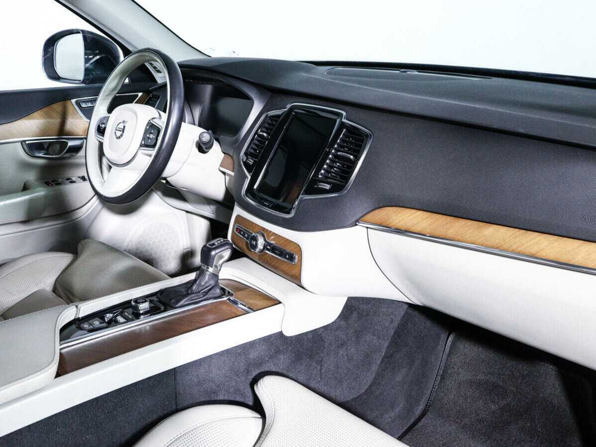 Купить Volvo XC90 с пробегом. Фото: #8