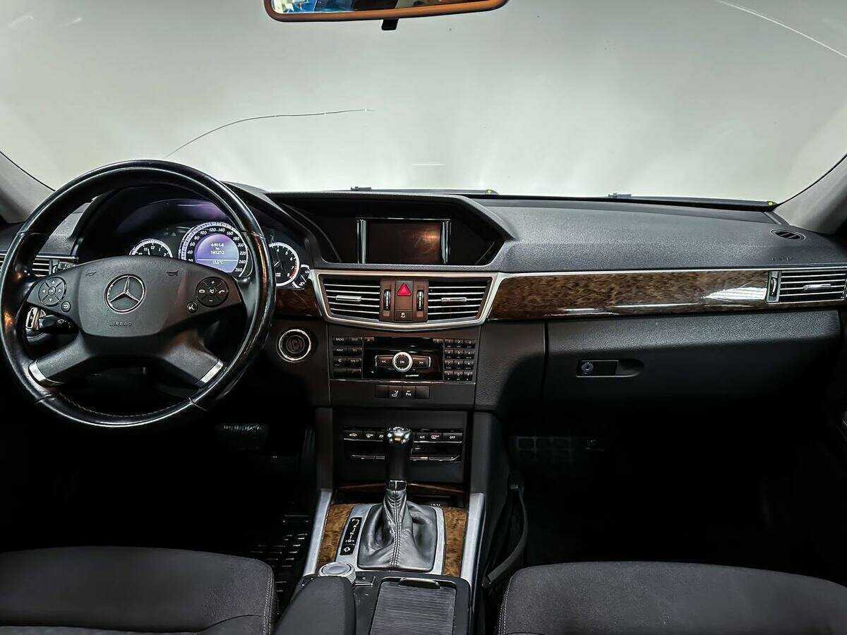 Купить Mercedes-Benz E-Класс с пробегом. Фото: #9