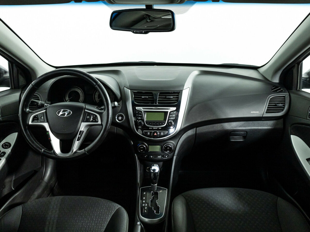 Купить Hyundai Solaris с пробегом. Фото: #12
