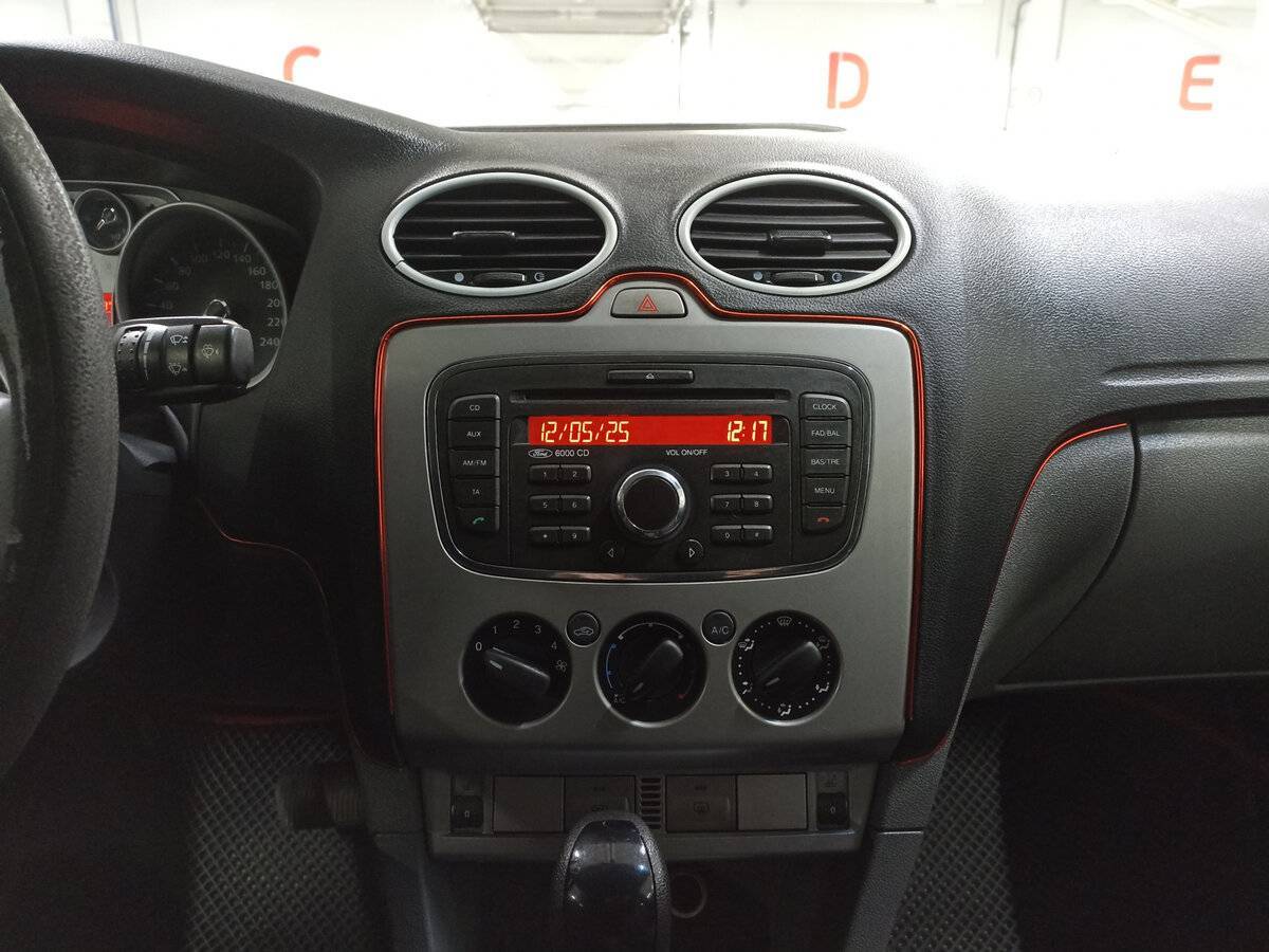 Купить Ford Focus с пробегом. Фото: #14