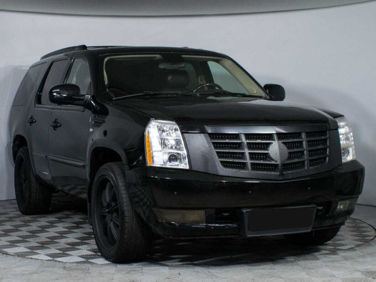 Купить Cadillac Escalade с пробегом. Фото: #2
