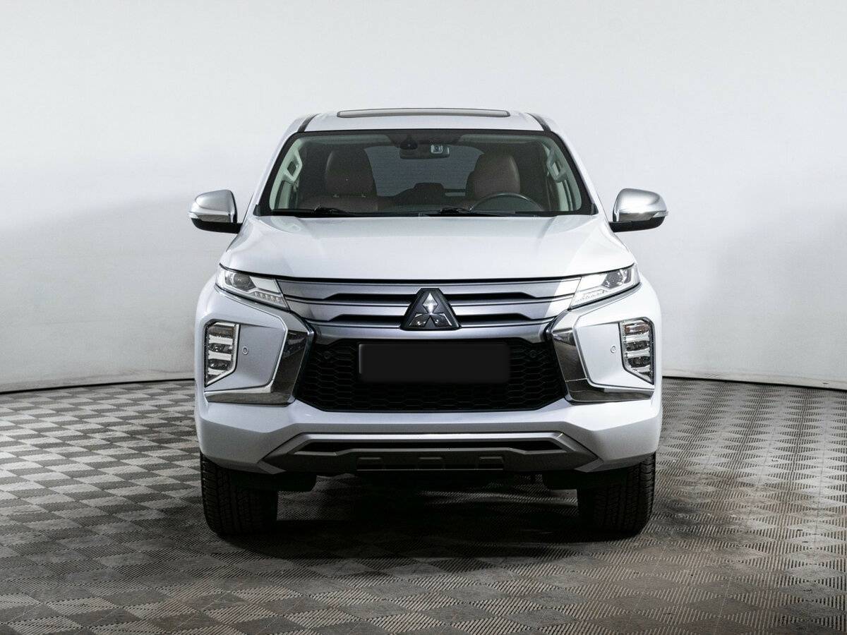 Купить Mitsubishi Pajero Sport с пробегом. Фото: #1