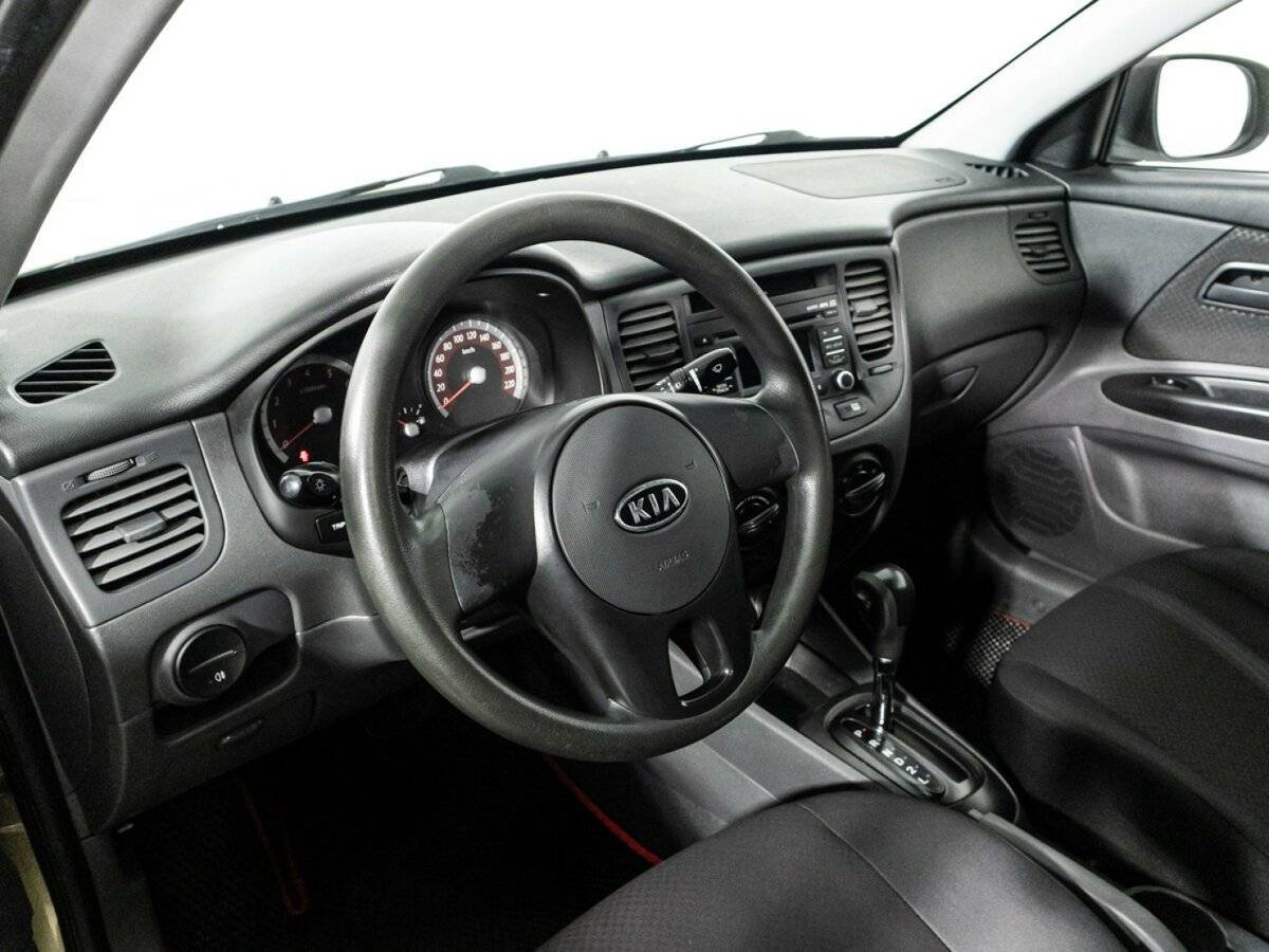 Купить Kia Rio с пробегом. Фото: #10