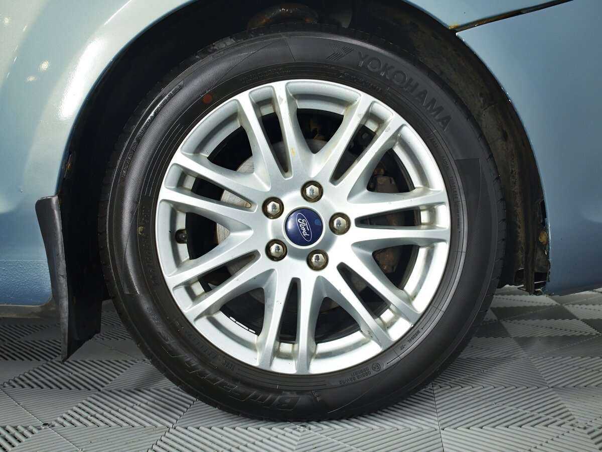 Купить Ford Focus с пробегом. Фото: #16