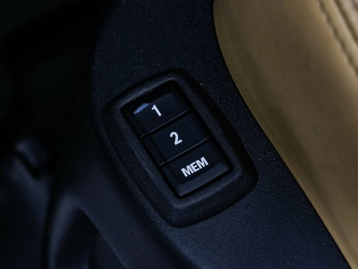 Купить Cadillac SRX с пробегом. Фото: #20
