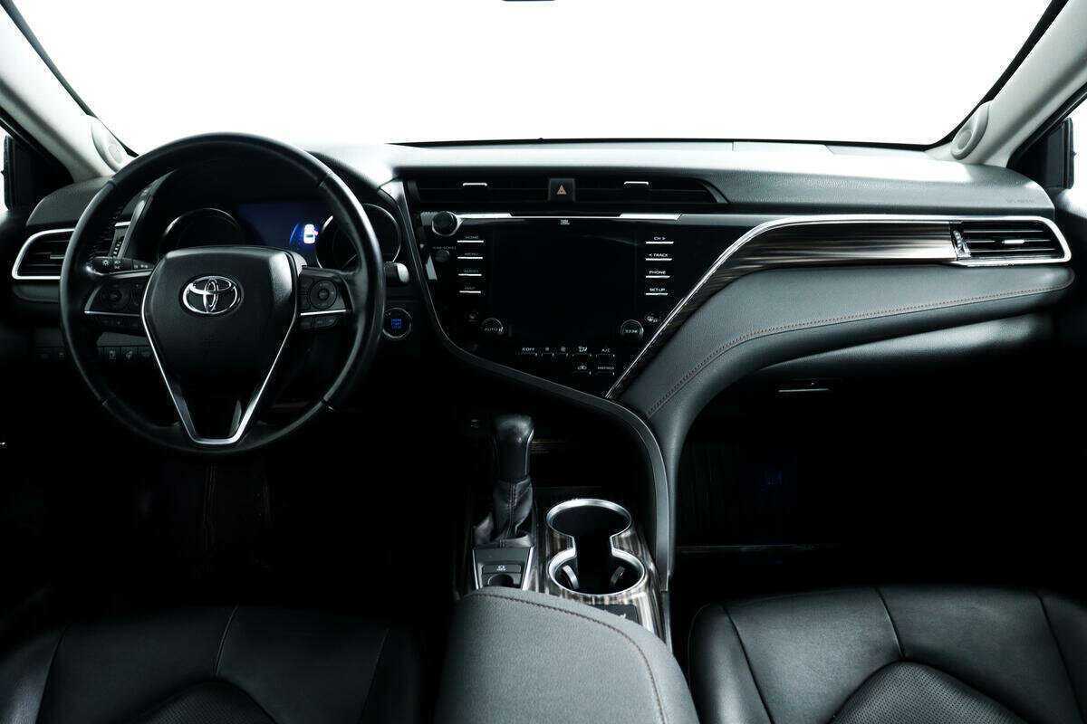 Купить Toyota Camry с пробегом. Фото: #10