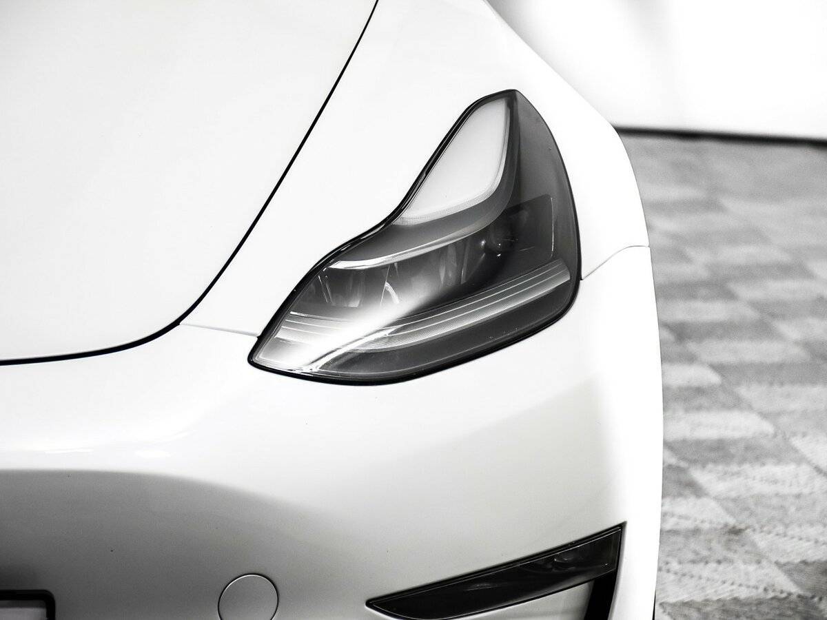 Купить Tesla Model 3 с пробегом. Фото: #14