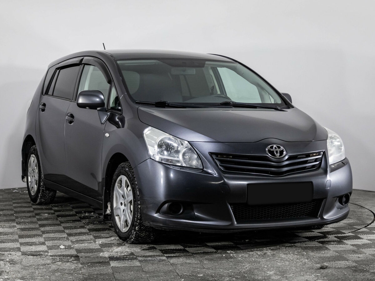 Купить Toyota Verso с пробегом. Фото: #2