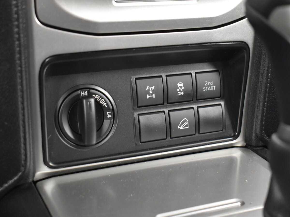 Купить Toyota Land Cruiser Prado с пробегом. Фото: #16