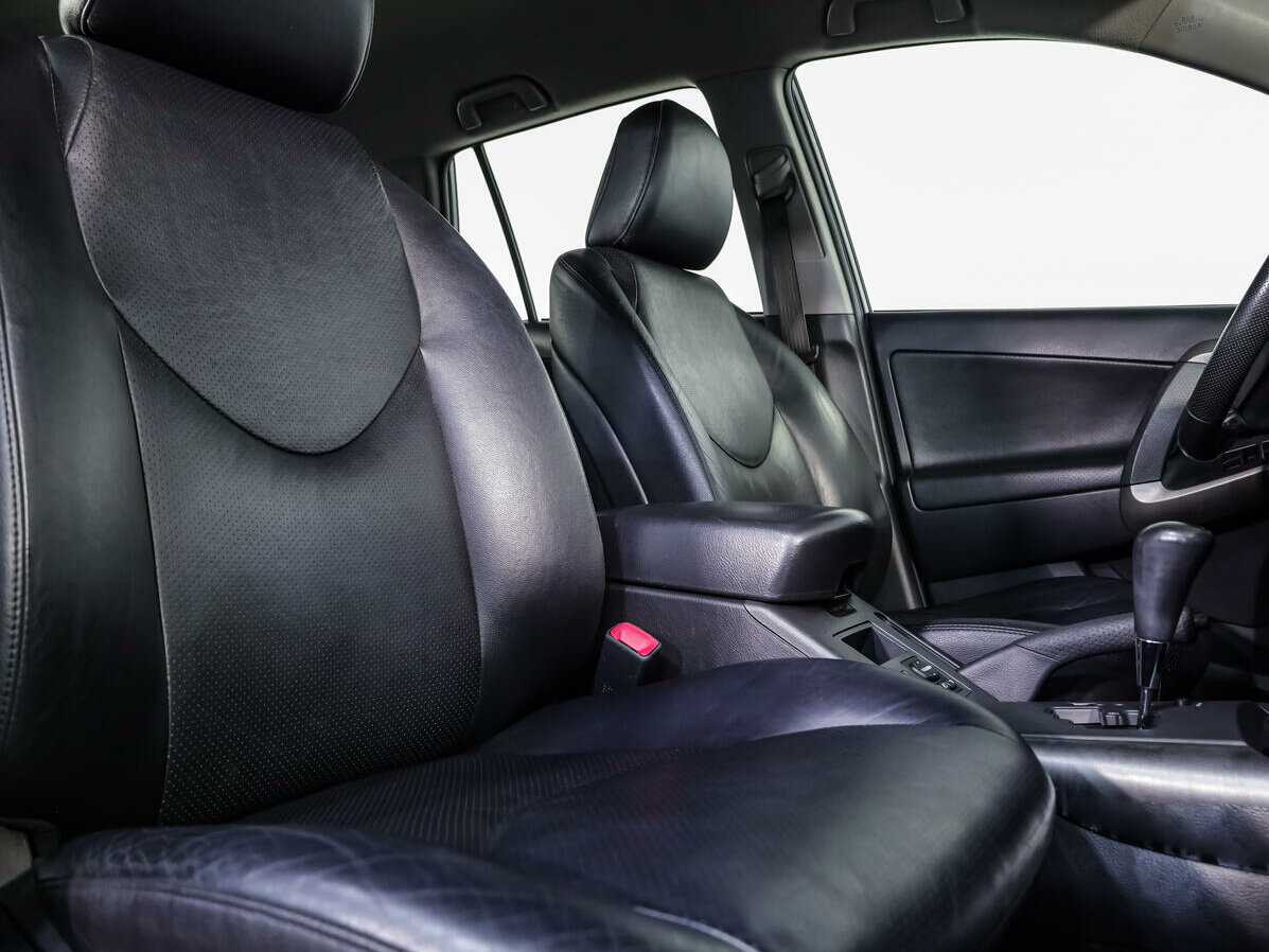 Купить Toyota RAV4 с пробегом. Фото: #10