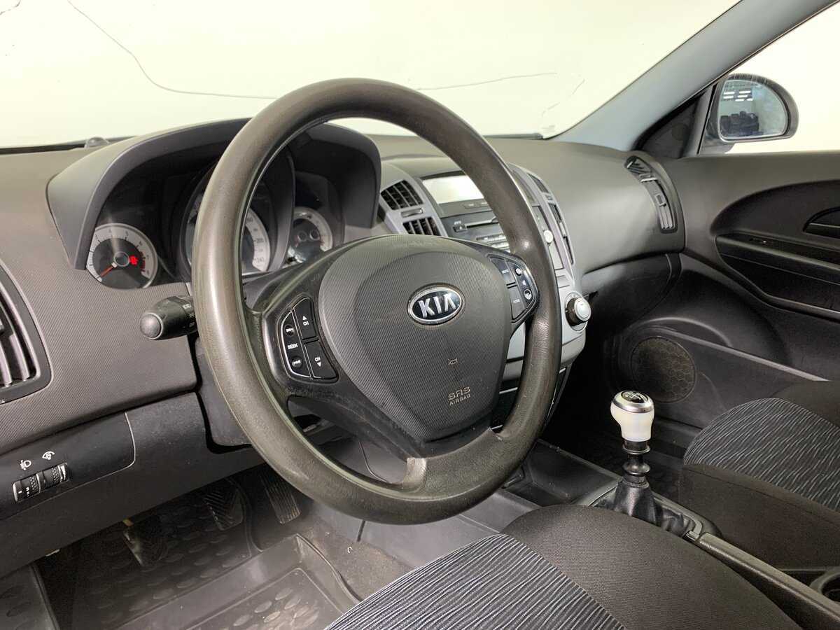 Купить Kia Ceed с пробегом. Фото: #11