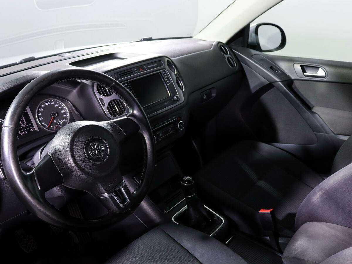 Купить Volkswagen Tiguan с пробегом. Фото: #13
