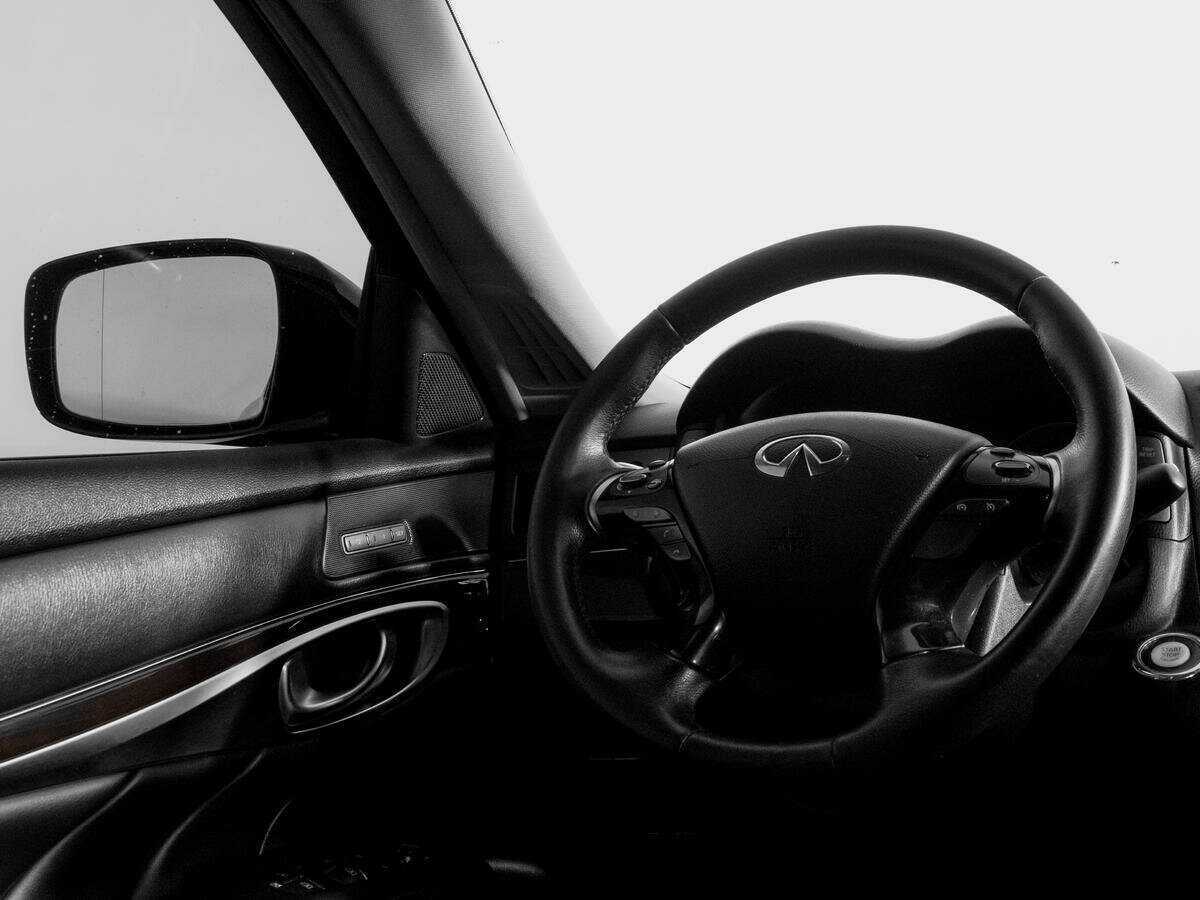 Купить Infiniti M с пробегом. Фото: #15