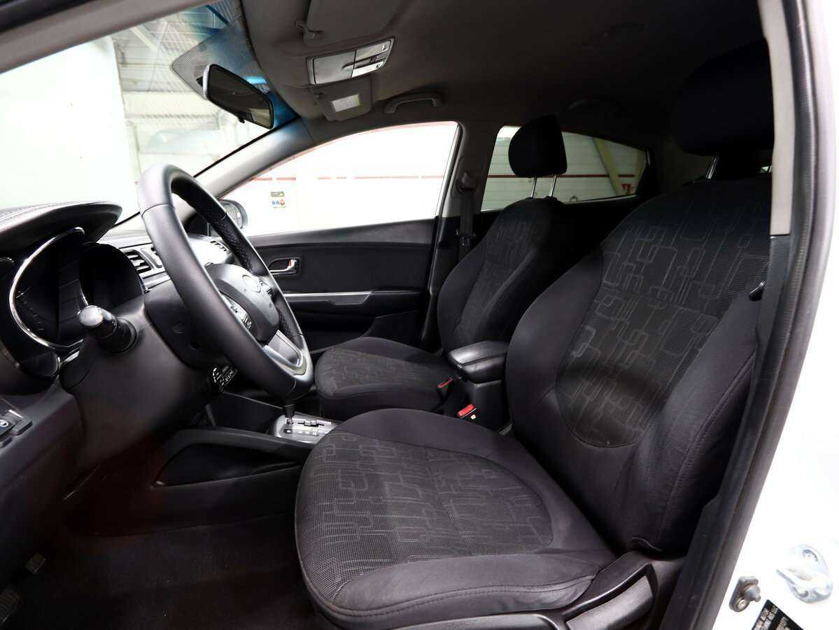Купить Kia Rio с пробегом. Фото: #5