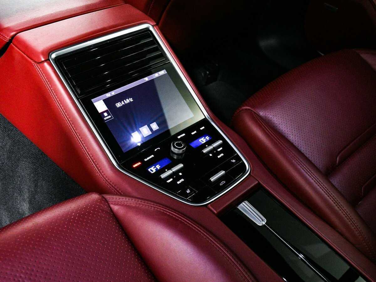 Купить Porsche Panamera с пробегом. Фото: #16