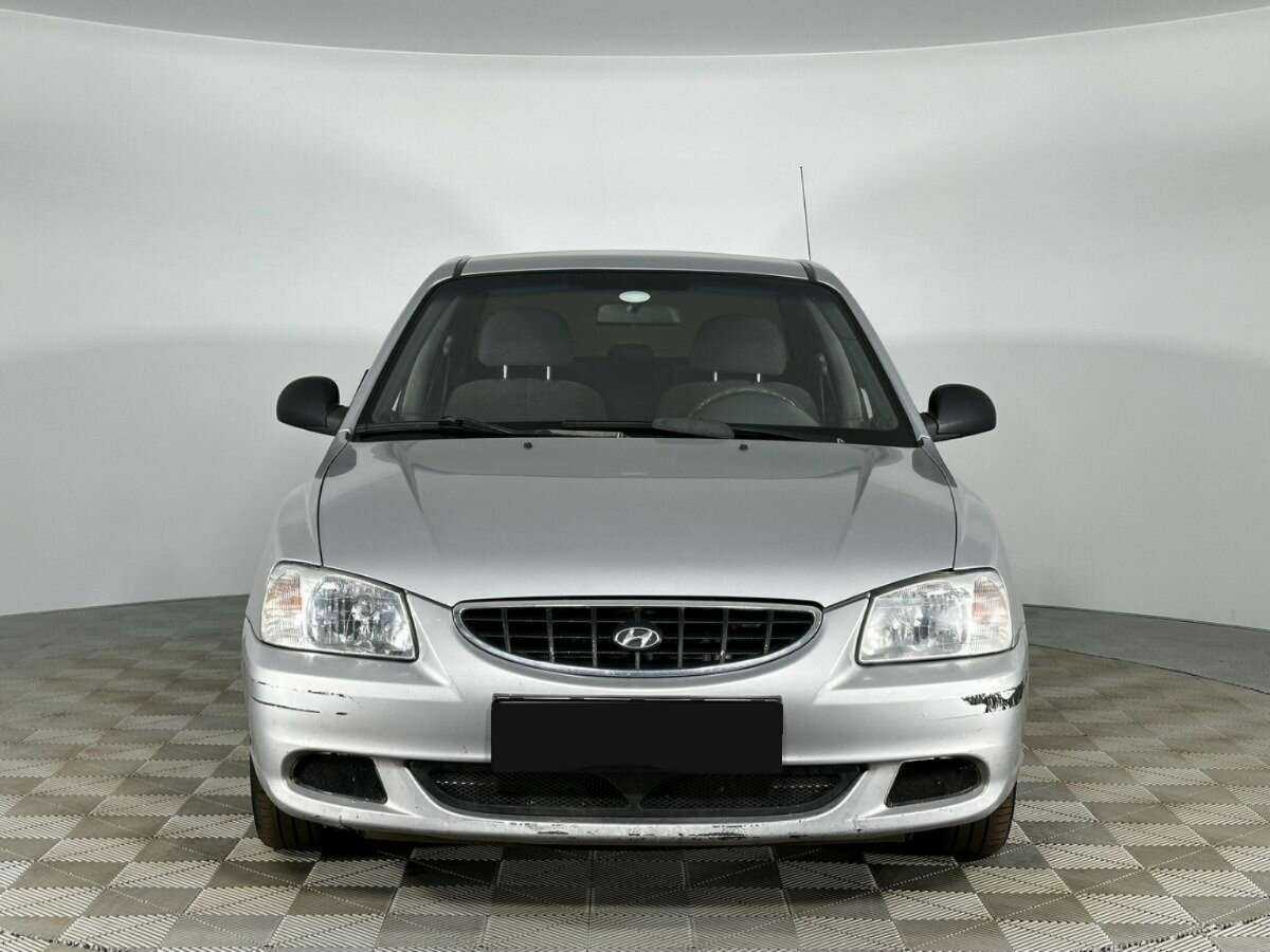 Купить Hyundai Accent с пробегом. Фото: #2