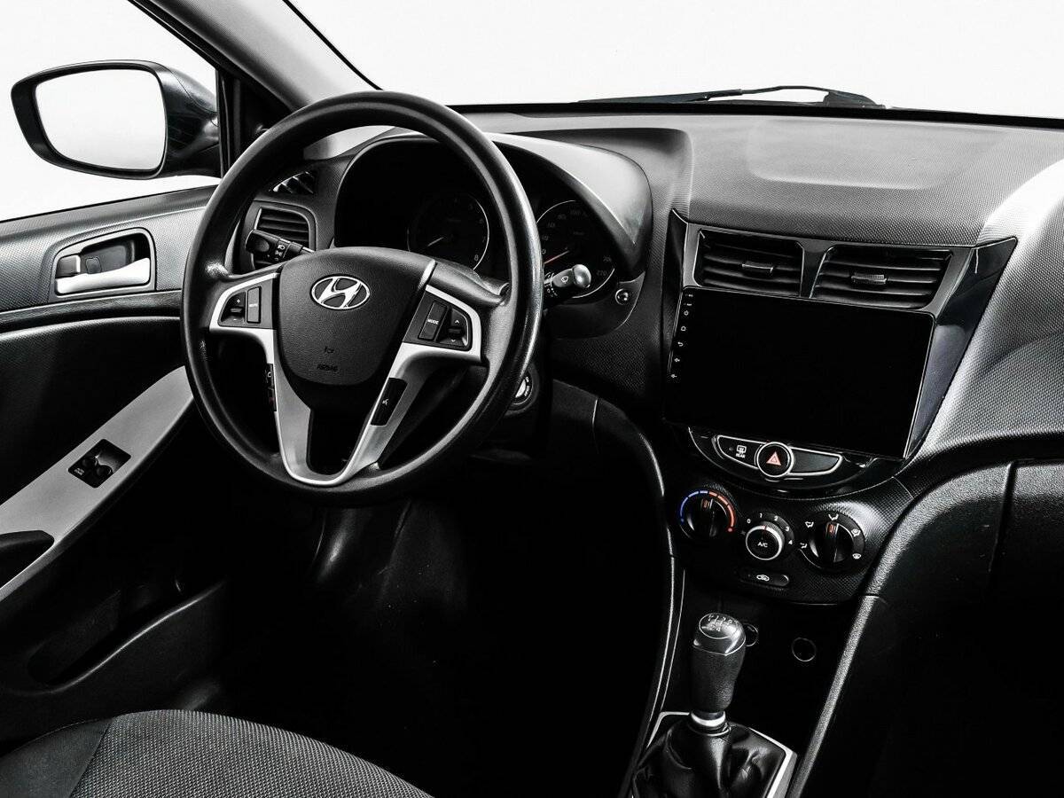 Купить Hyundai Solaris с пробегом. Фото: #8