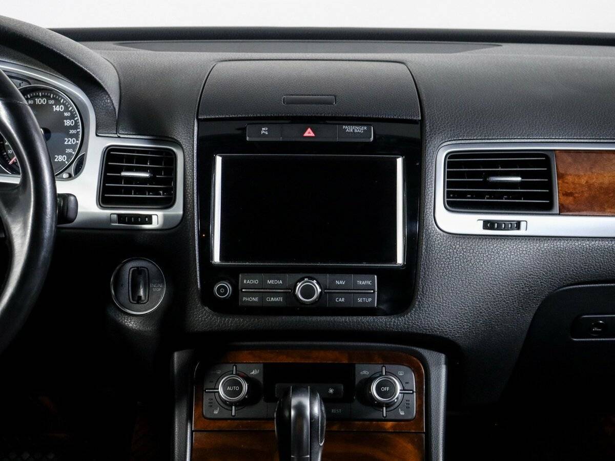 Купить Volkswagen Touareg с пробегом. Фото: #12