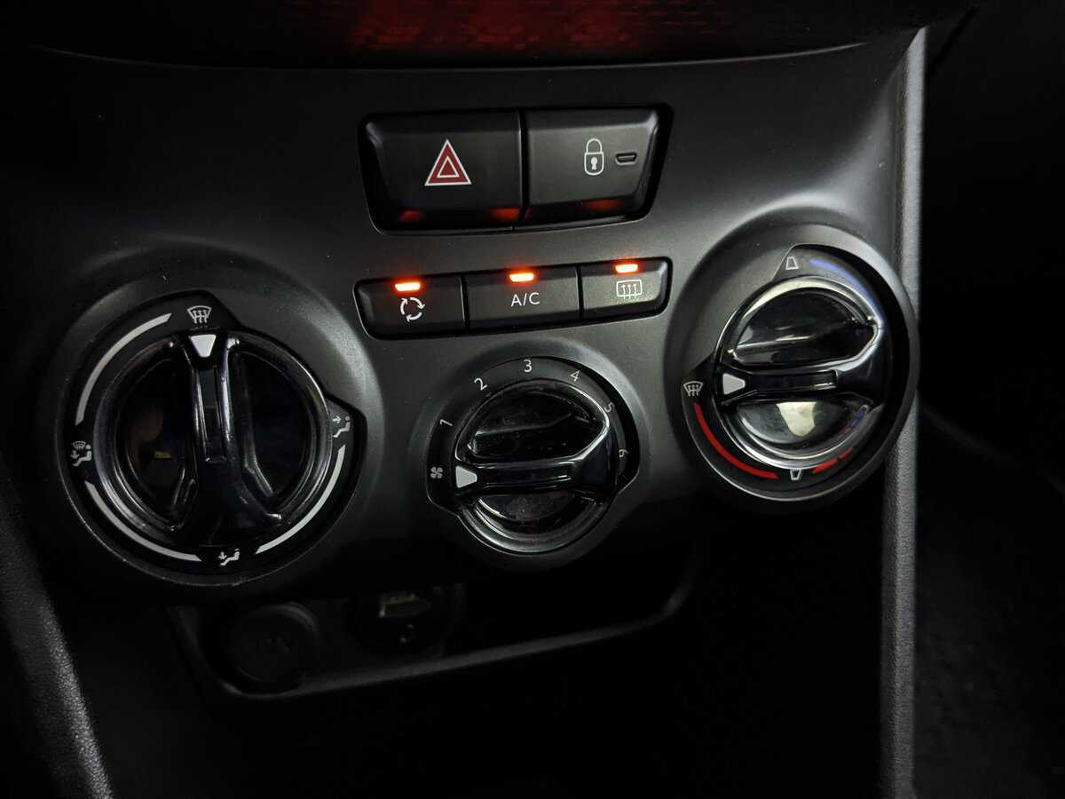 Купить Peugeot 2008 с пробегом. Фото: #20
