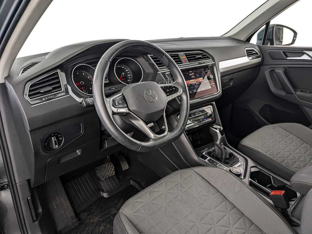 Купить Volkswagen Tiguan с пробегом. Фото: #10