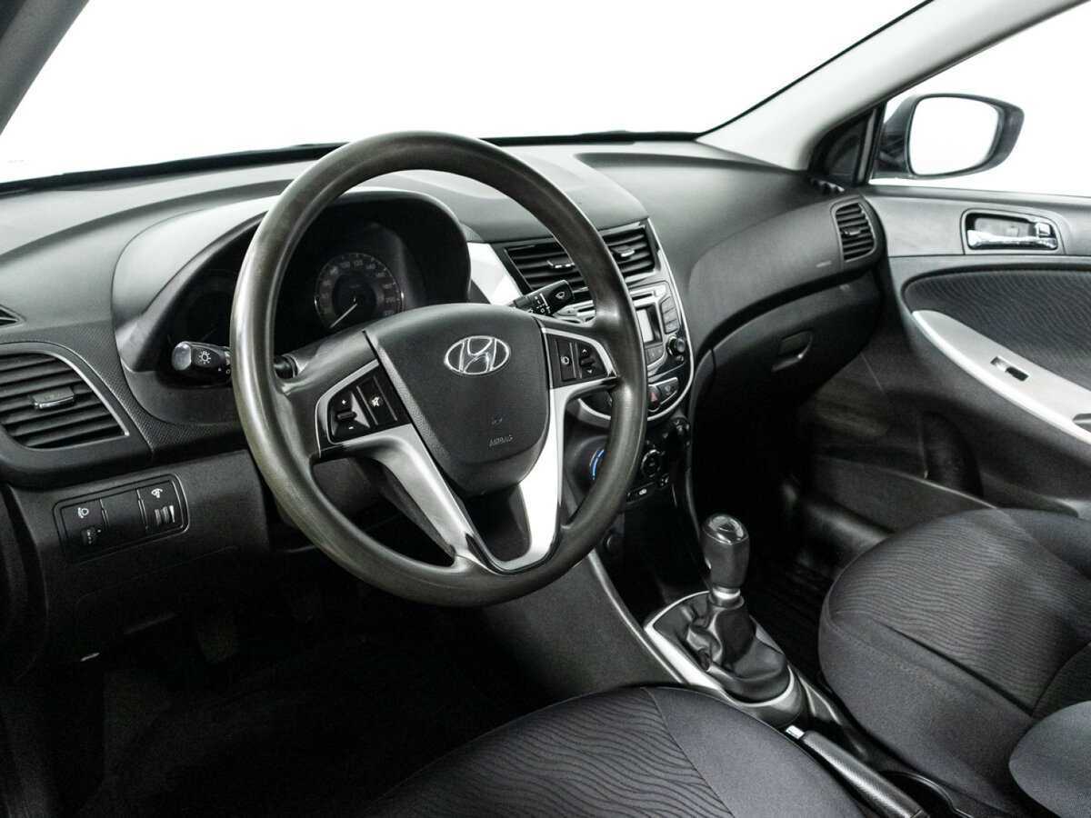 Купить Hyundai Solaris с пробегом. Фото: #10