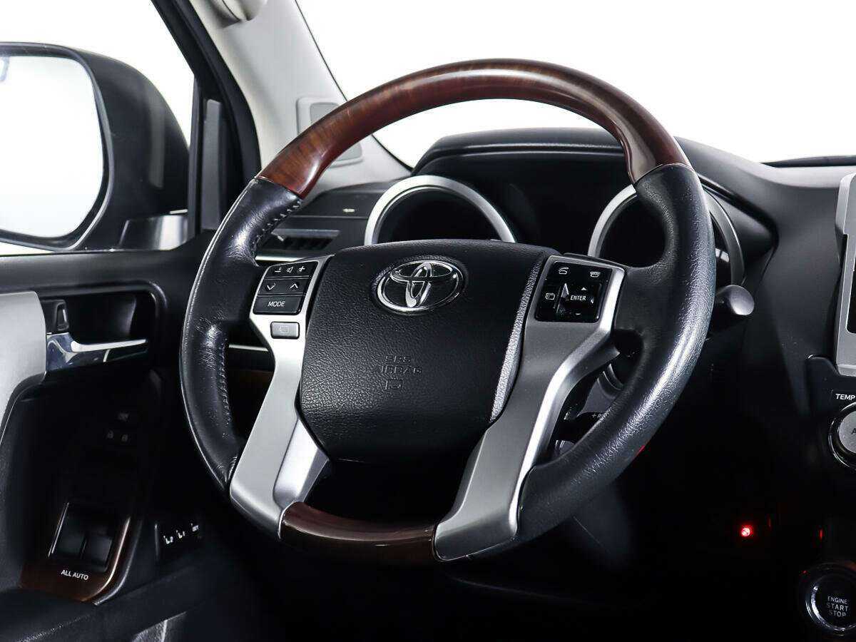 Купить Toyota Land Cruiser Prado с пробегом. Фото: #13