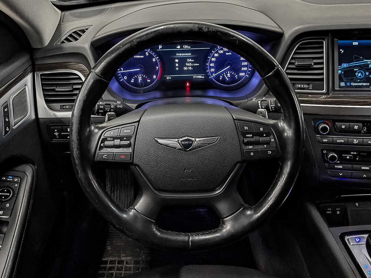 Купить Genesis G80 с пробегом. Фото: #21