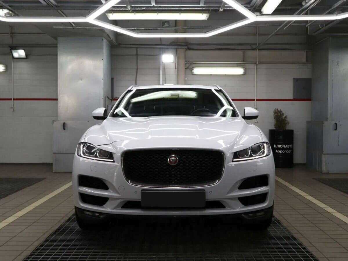 Купить Jaguar F-Pace с пробегом. Фото: #2