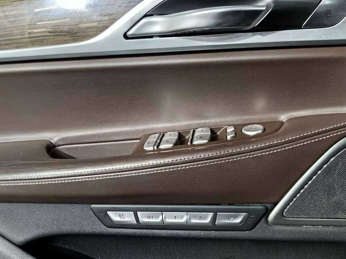 Купить BMW 7 серии с пробегом. Фото: #15